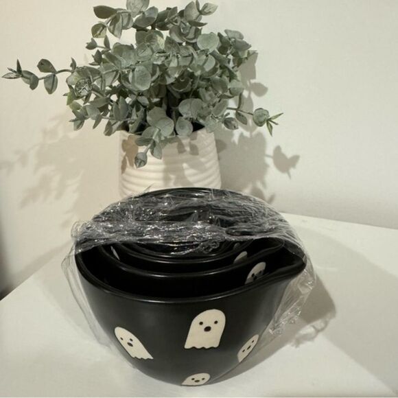 Rae Dunn Halloween Ghost Measuring Cups • 4‑Piece Set • Ghost Handles • NWOT - Picture 2 of 4